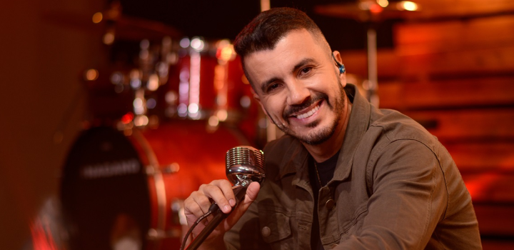 Stefanno Dias também é cantor gospel e integra o time de artistas do selo Nova Fase Music. Foto: Divulgação.