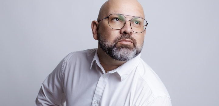 O cantor e pastor Jônatas Ambrozio. Foto: Divulgação.