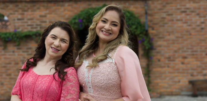 As cantoras cristãs Josely Ramos e Eliã Oliveira. Foto: Divulgação.