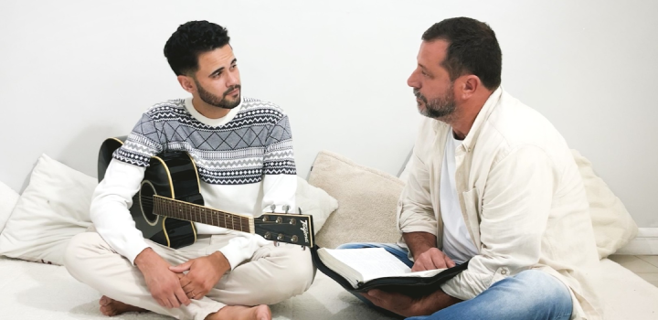 O cantor e compositor Marcelo Farias. Foto: Divulgação.