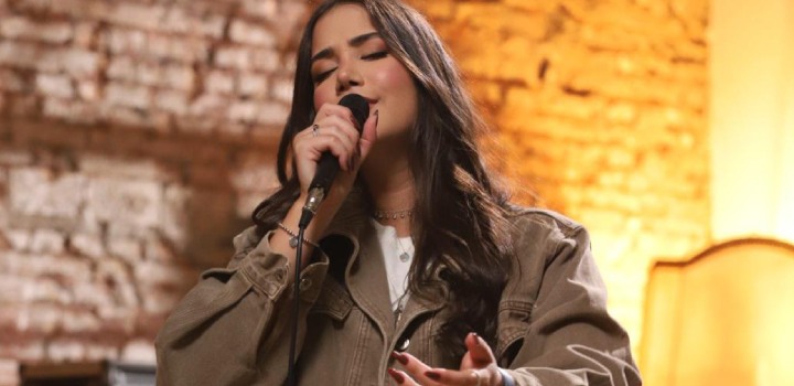 A cantora Brenda Danese. Foto: Divulgação.