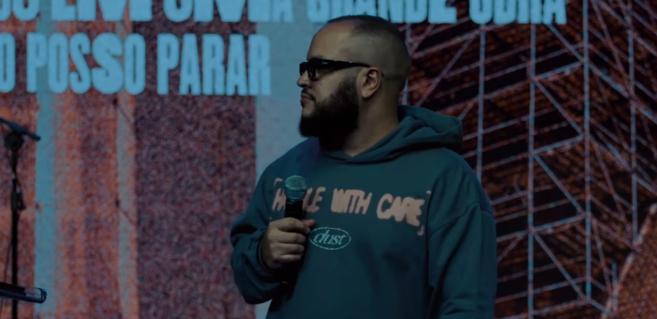 O pastor Filipe Carmet. Foto: Reprodução / YouTube.