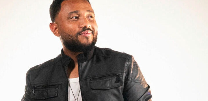 O cantor gospel Eli Soares. Foto: Divulgação.